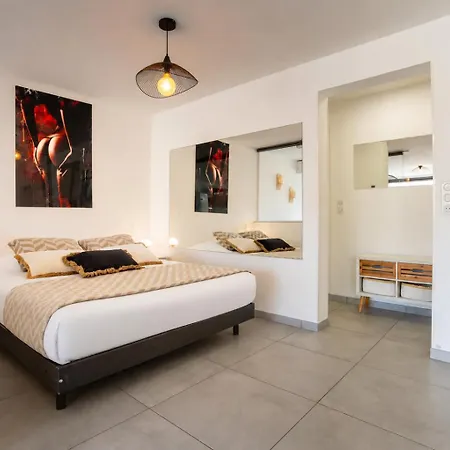 Rocca V Heliopolis - Terrasse - Garage - - Village Naturiste 아파트 아그